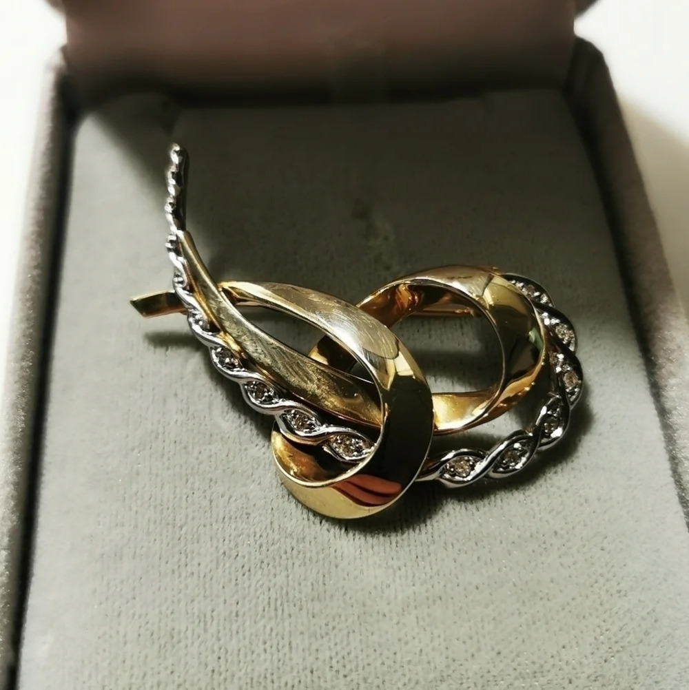 ✨ Two-Tone 10K Gold Diamond Accent Brooch ✨